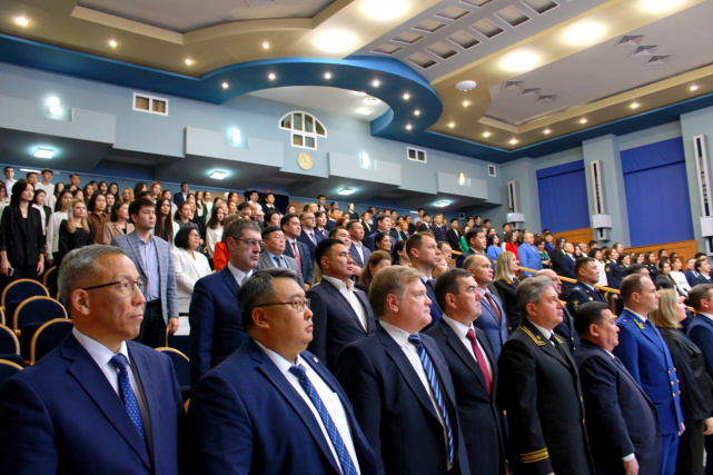 Торжественное мероприятие ко Дню юриста, Большой зал Дома Правительства Республики Калмыкия 