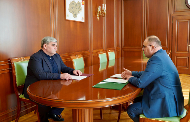 встреча Главы Кабардино-Балкарской Республики Казбека Кокова и начальника Управления Минюста России по Кабардино-Балкарской Республике Жантемира Кужонова 