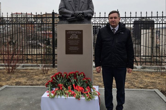 Открытие бюста выдающего юриста Анатолия Кони, Владивосток Открытие бюста выдающего юриста Анатолия Кони, Владивосток