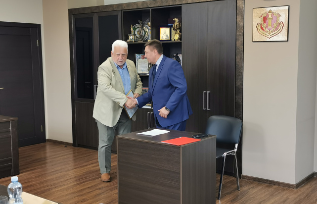 Александру Классену вручена ведомственная награда Минюста России