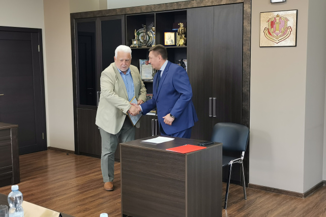 Александру Классену вручена ведомственная награда Минюста России