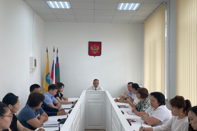 В Управлении Минюста России по Республике Калмыкия состоялся ряд мероприятий, приуроченных к 280-летию со дня рождения Гавриила Державина. В Управлении Минюста России по Республике Калмыкия состоялся ряд мероприятий, приуроченных к 280-летию со дня рождения Гавриила Державина.