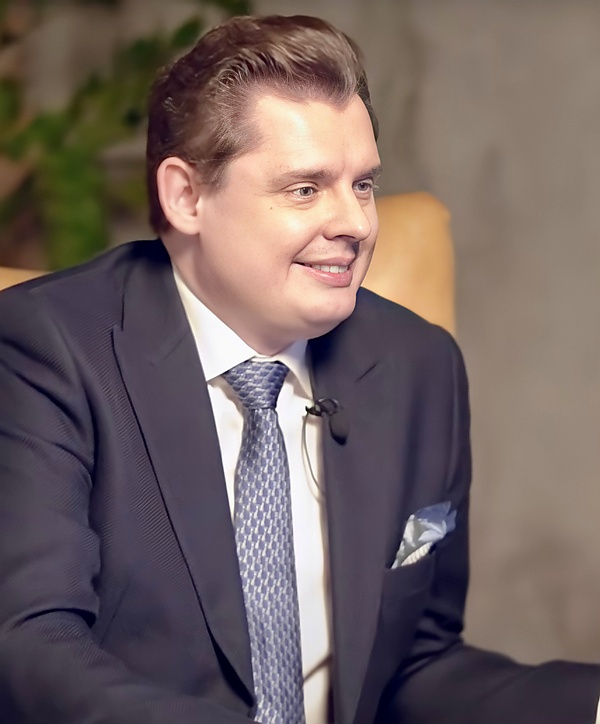 Понасенков Евгений Николаевич