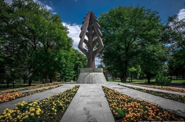 Мемориал жертвам Кавказской войны 1763–1864 гг. («Древо жизни»), г. Нальчик